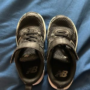 NEW BALANCE TODDLER size 8, pattern 545